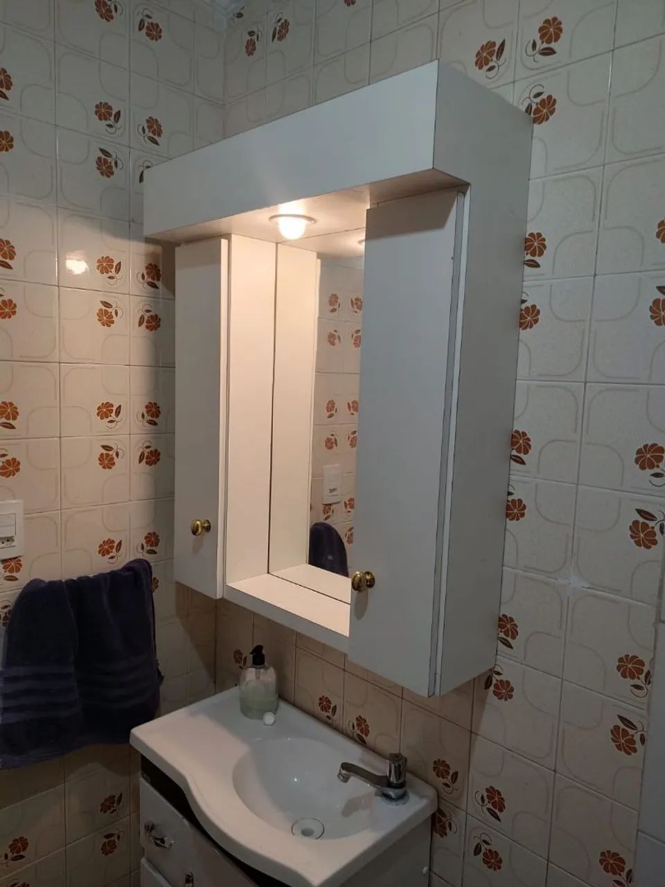 Armário de banheiro compenssado formicado com espelho