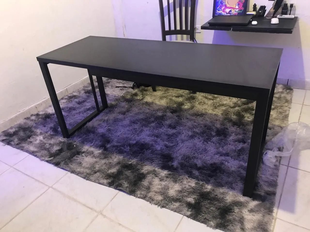 Mesa de Escritório Moderna cor preta 