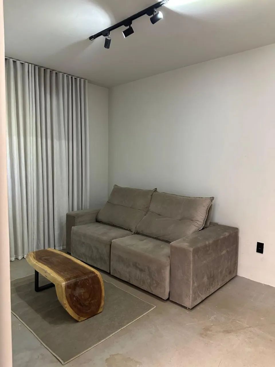 Sofá excelente estado64315087408002121