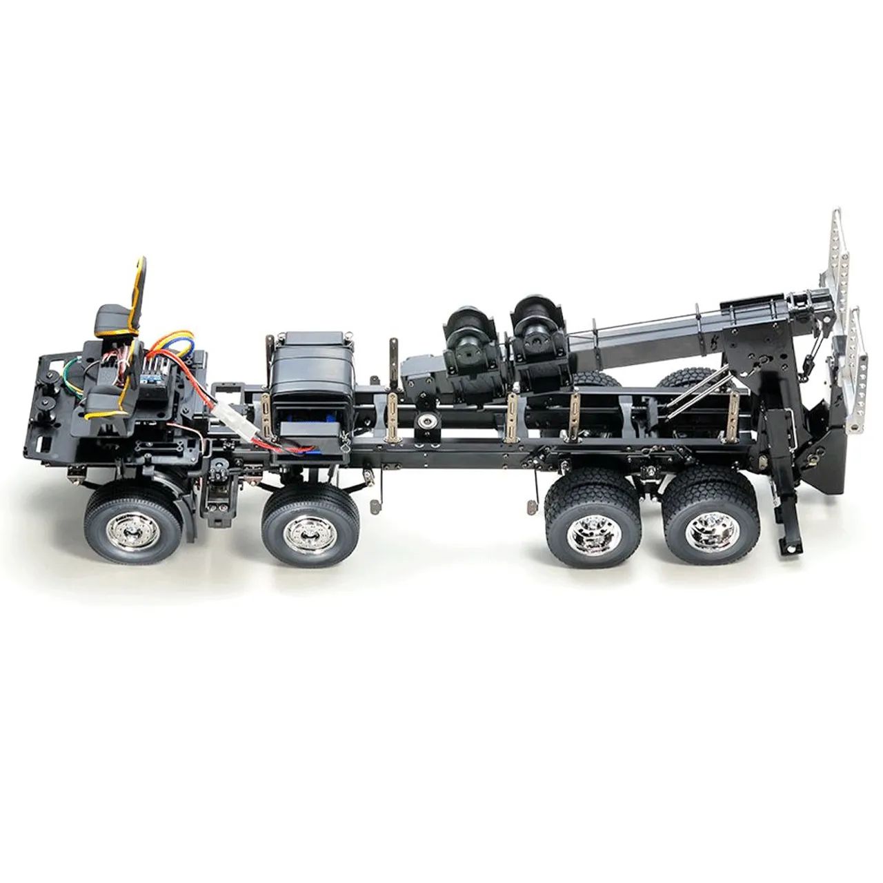 SEMI-TRUCK TAMIYA 1/14 RC VOLVO FH16 GLOBETROTTER 750 8X4 TOW