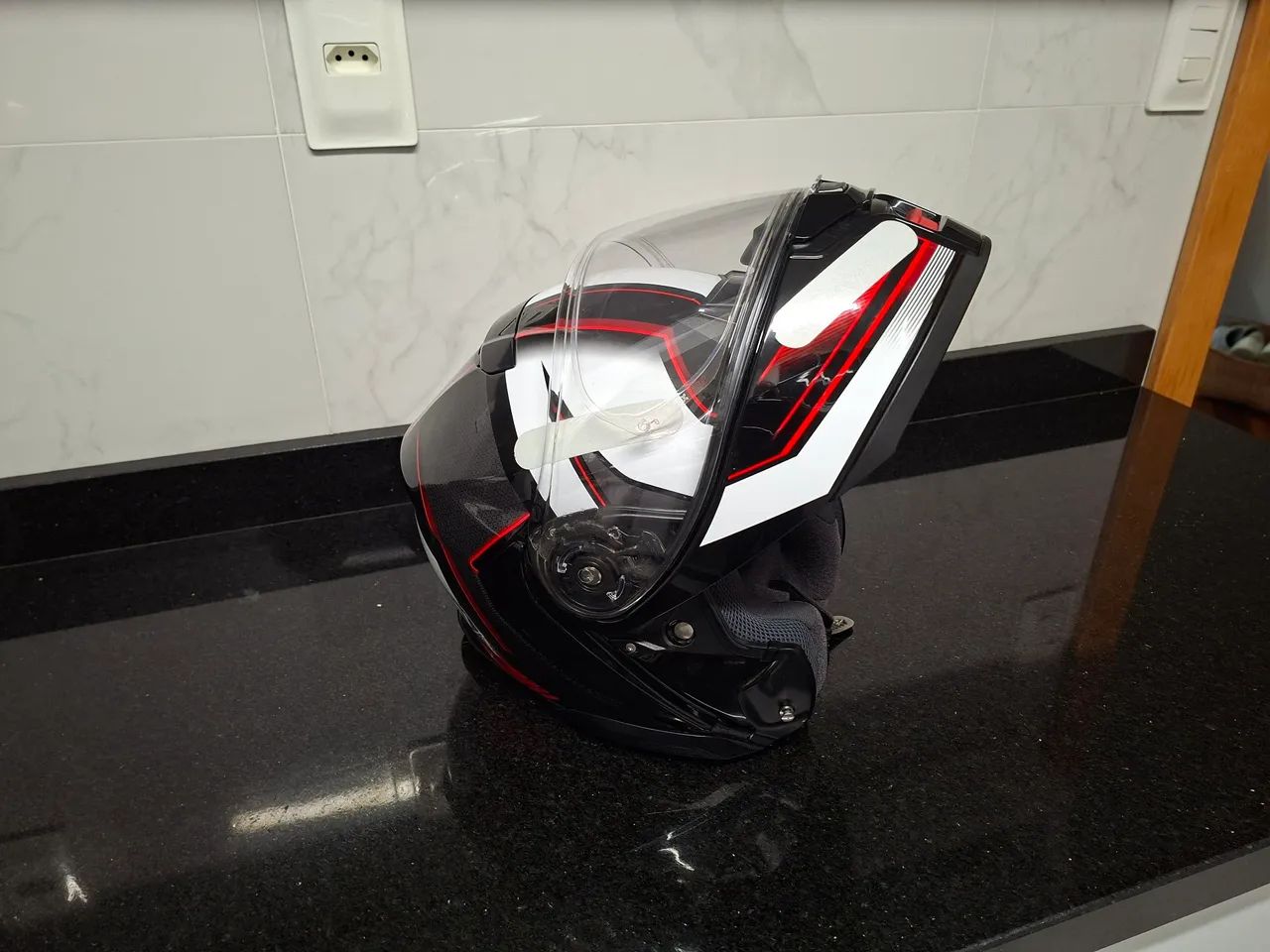 Capacete Shoei Neotec 3 tamanho 60 - Foto 3