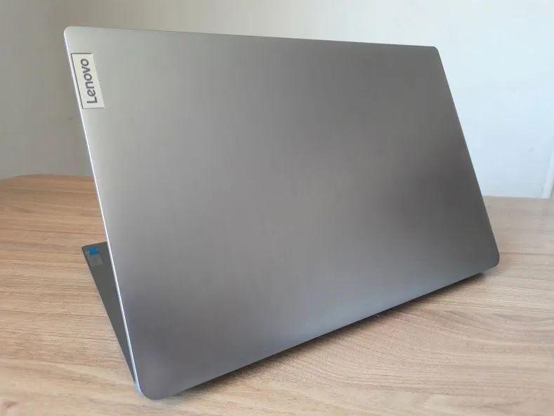 Notebook Lenovo RYZEN 5 c/ Placa V. Dedicada 