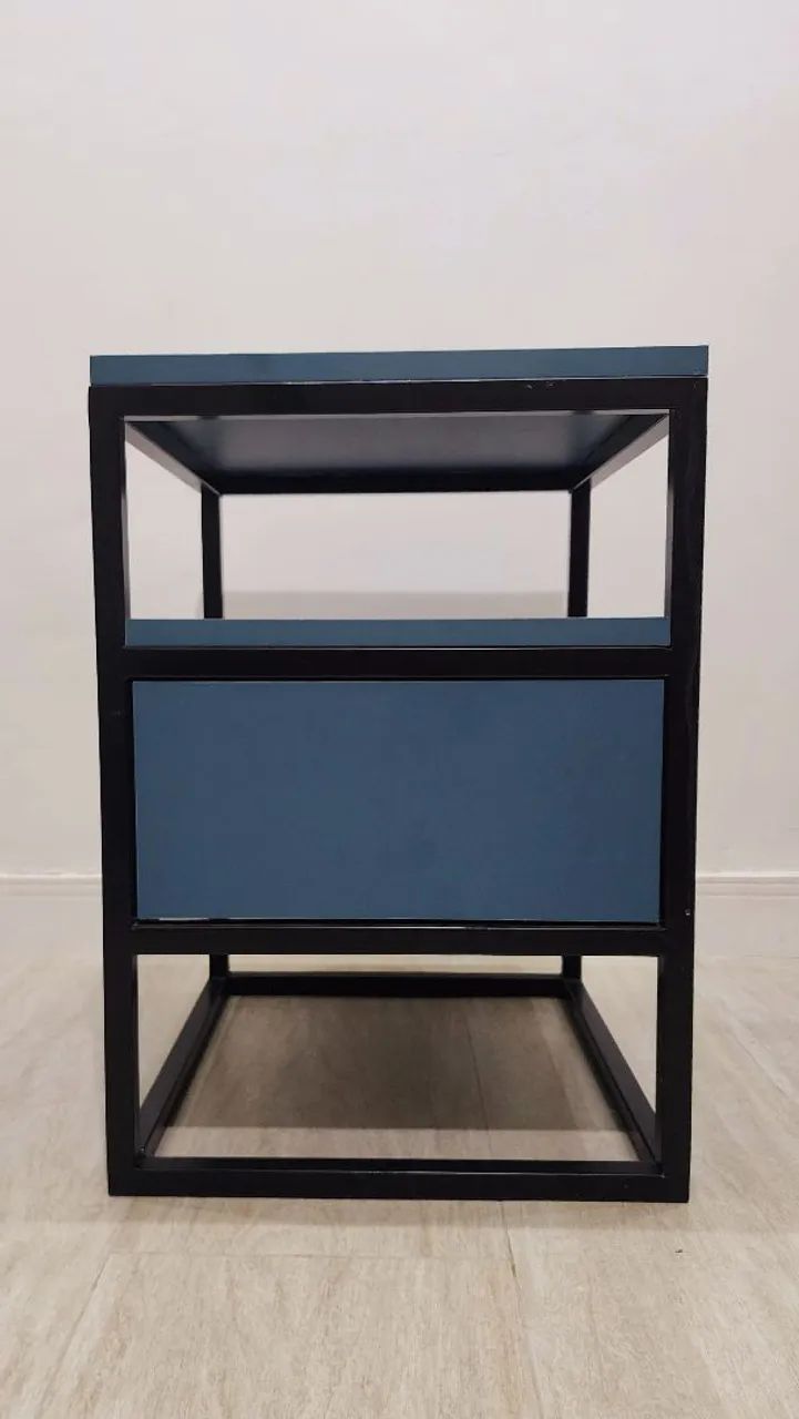 Mesa de Canto com Gaveta - 45cm x 40cm - Foto 2