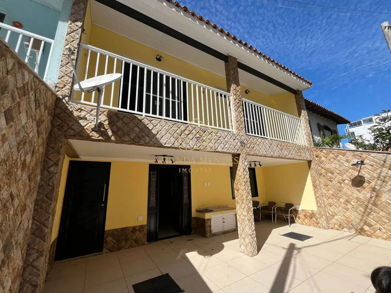 DUAS CASAS POR R$ 890.000,00 NA PRAIA DO FORTE - RARIDADE