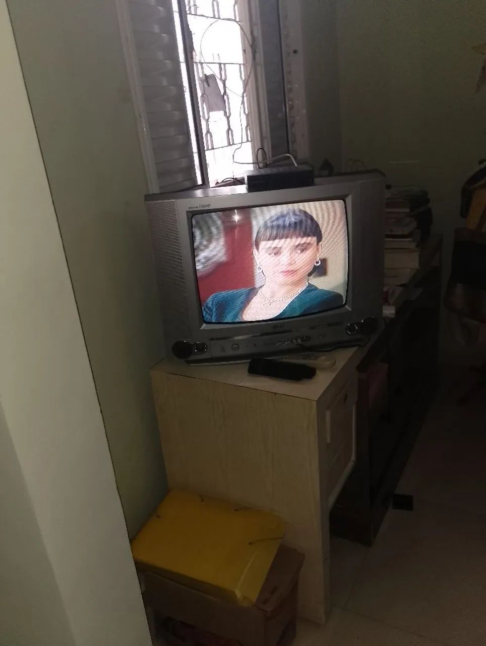 TV LG 21 POLEGADAS DE TUBO + Conversor - Foto 4