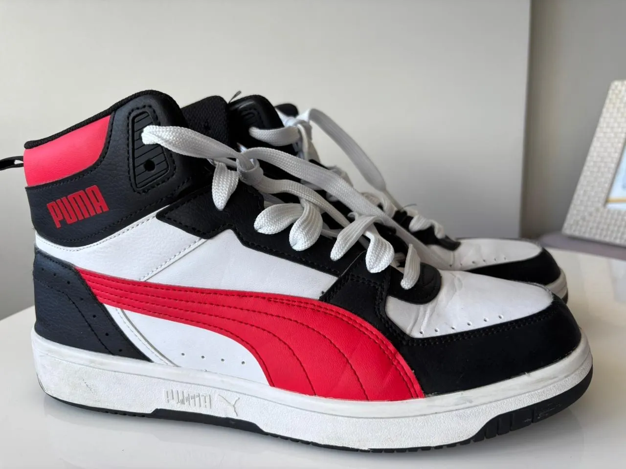 Tênis Puma High Top - Preto/Branco/Vermelho