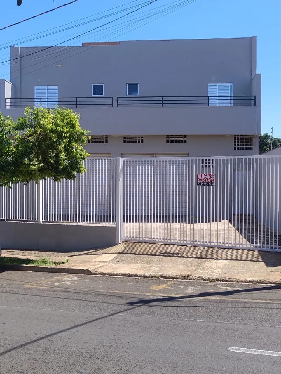 Salão + apto em cima - Foto 5
