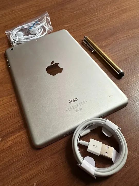 ipad mini 2 apple ios 12.5.7 16gb 2gb wifi bluetooth 7.9 stylus pencil cabo fones perfeito - Foto 6