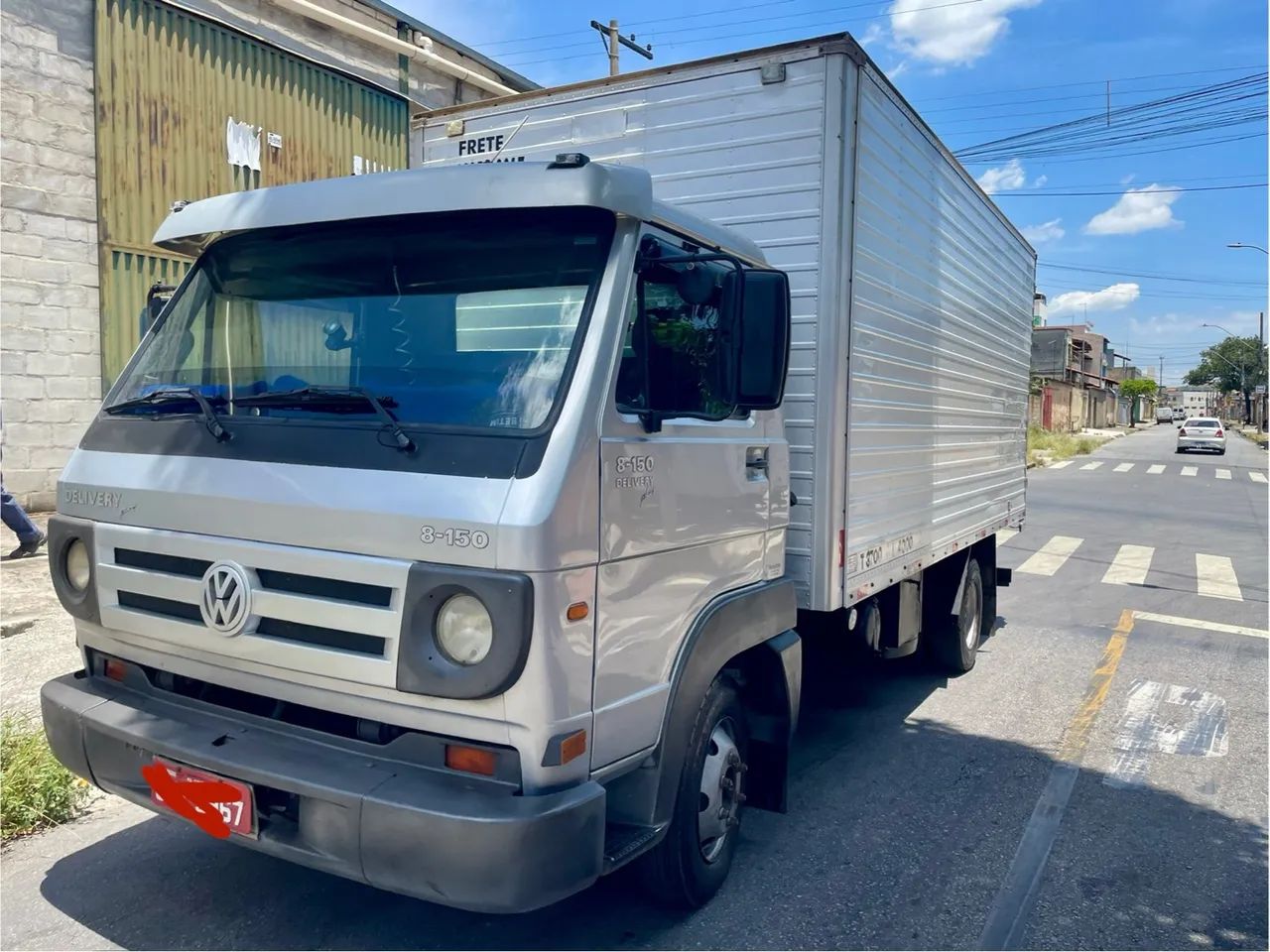 Caminhão VW 8-150 Delivery Baú - Ótimo estado