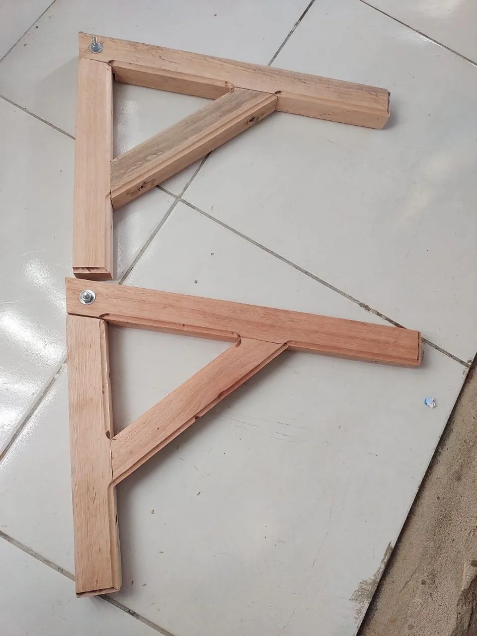 Vende-se pár de mão francesas 35x45 acabamento na tupia