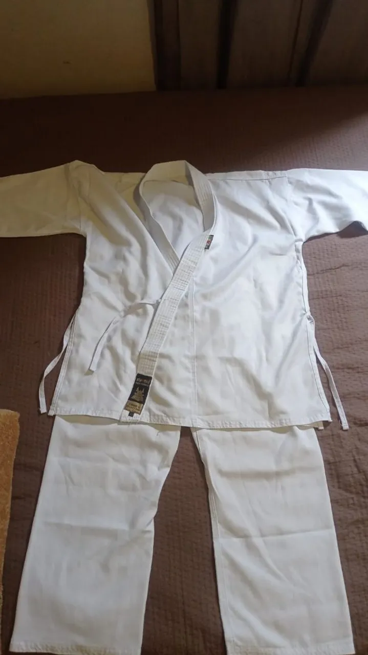 Kimono de Karatê Branco