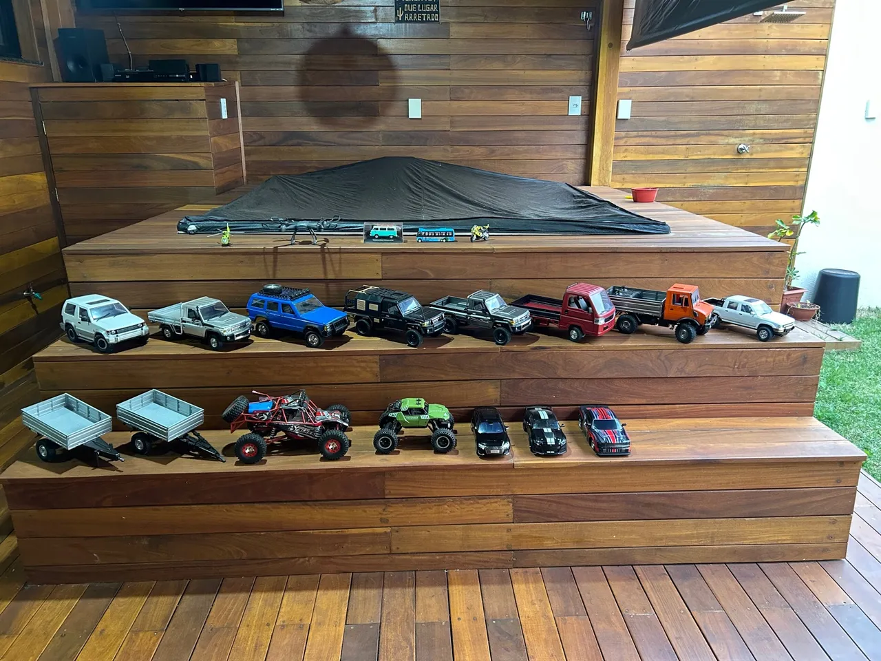 Coleção de Miniaturas de Carros, Caminhões e máquinas e
