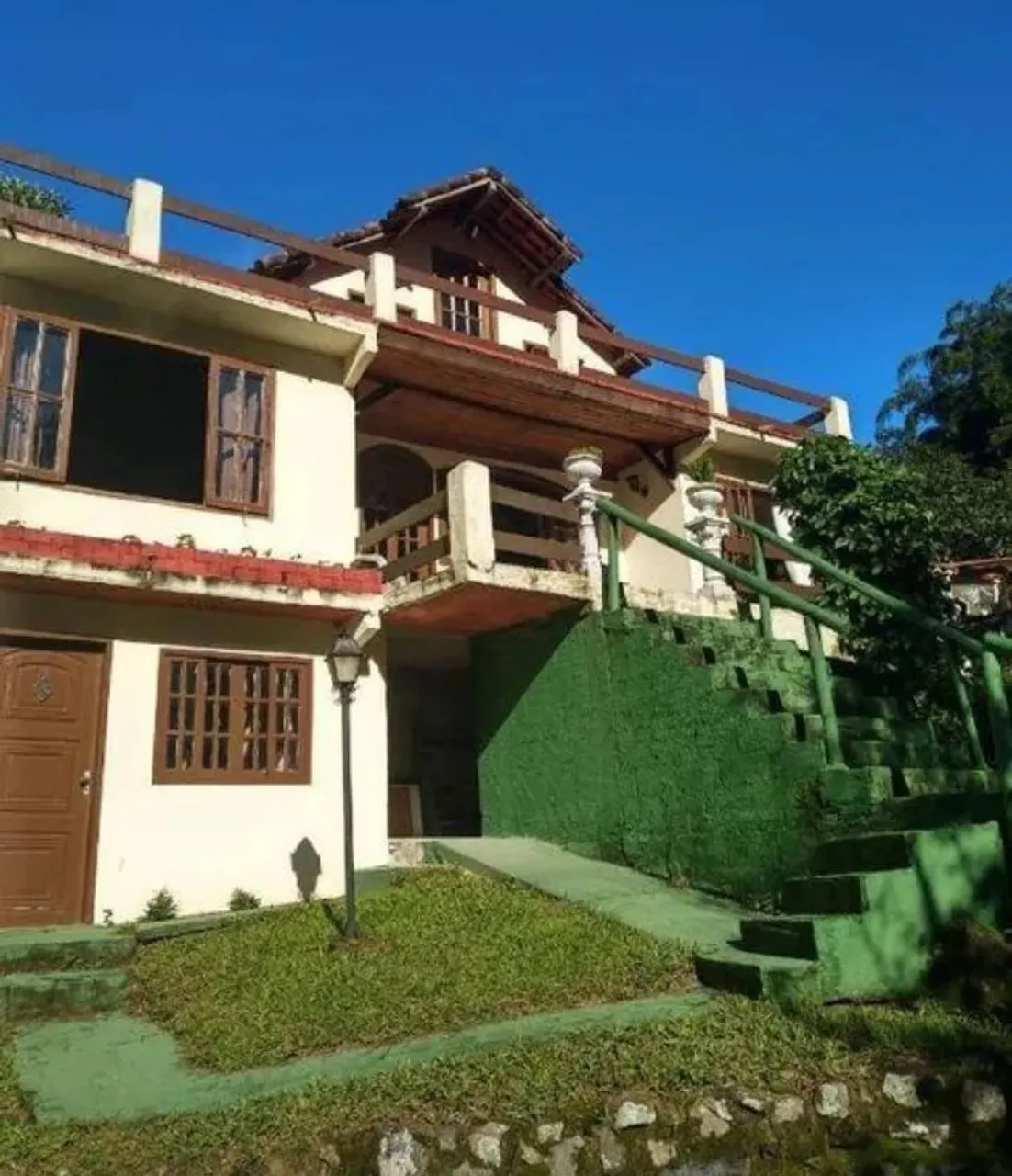 SITIO MAGNIFICO 14.100m² área /5.800m² área const. 11suites + 5 Chales - RGI - Área Nobre