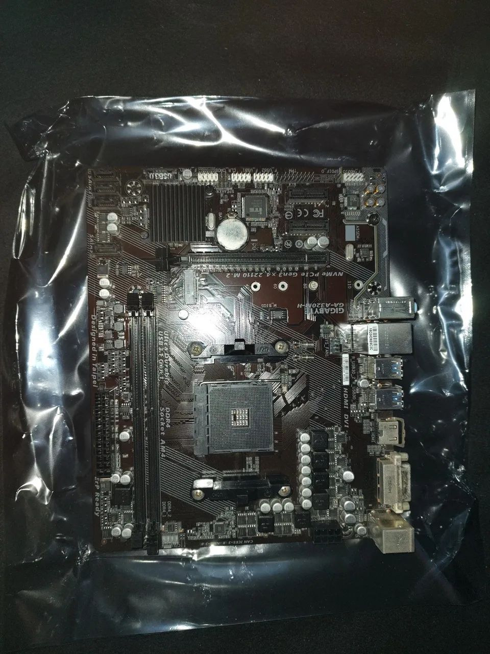 Placa mãe A320M-H gigabyte - socket Am4 - DDR4