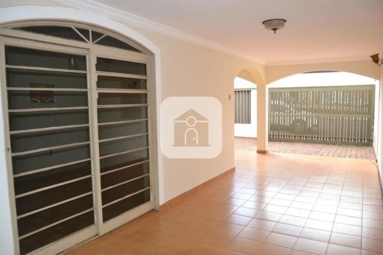 Casa para venda no bairro Cazeca