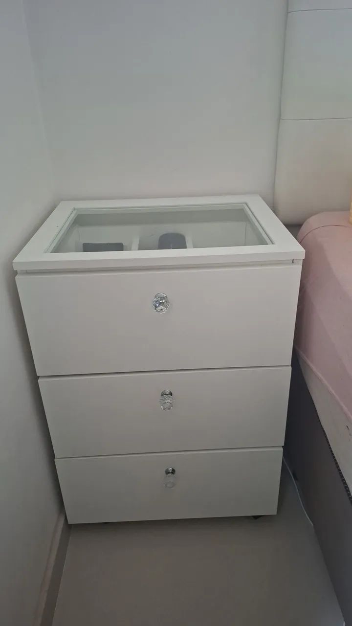 2 mesas de cabeceira  - Foto 4