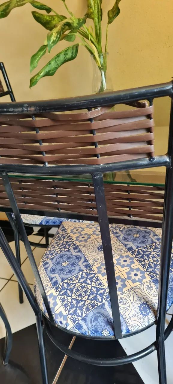 Conjunto de mesa e cadeiras 65570224632834121