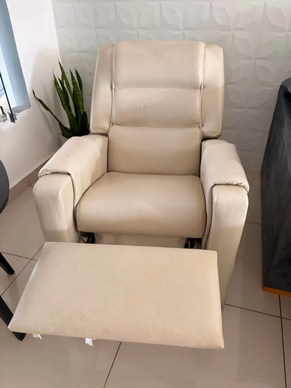 Vende-se uma poltrona reclinável 