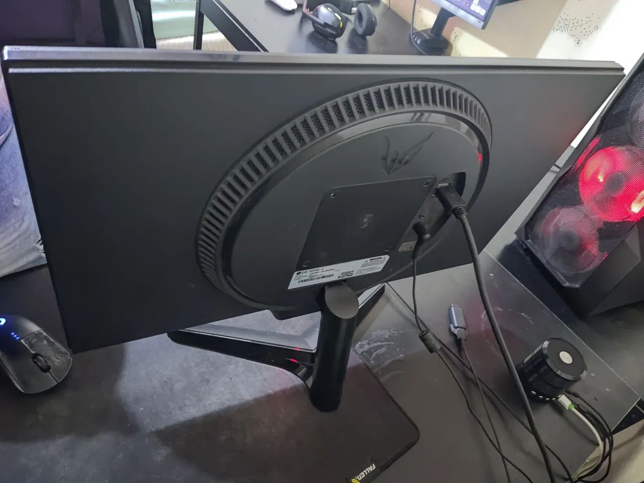 Monitor LG Ultragear- 180Hz - Foto 4