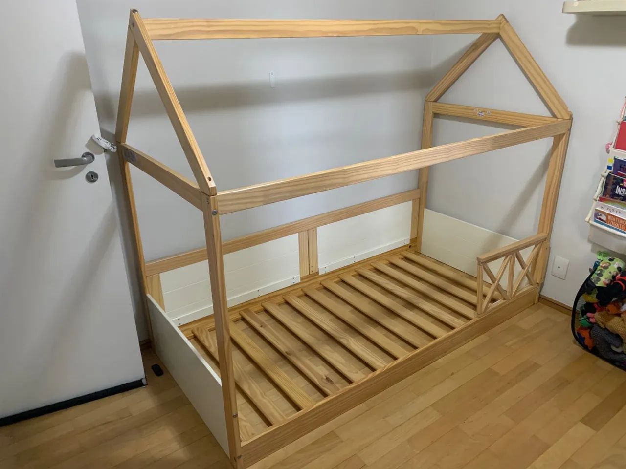 Cama Montessori Casinha em Madeira - Excelente Estado - Foto 2
