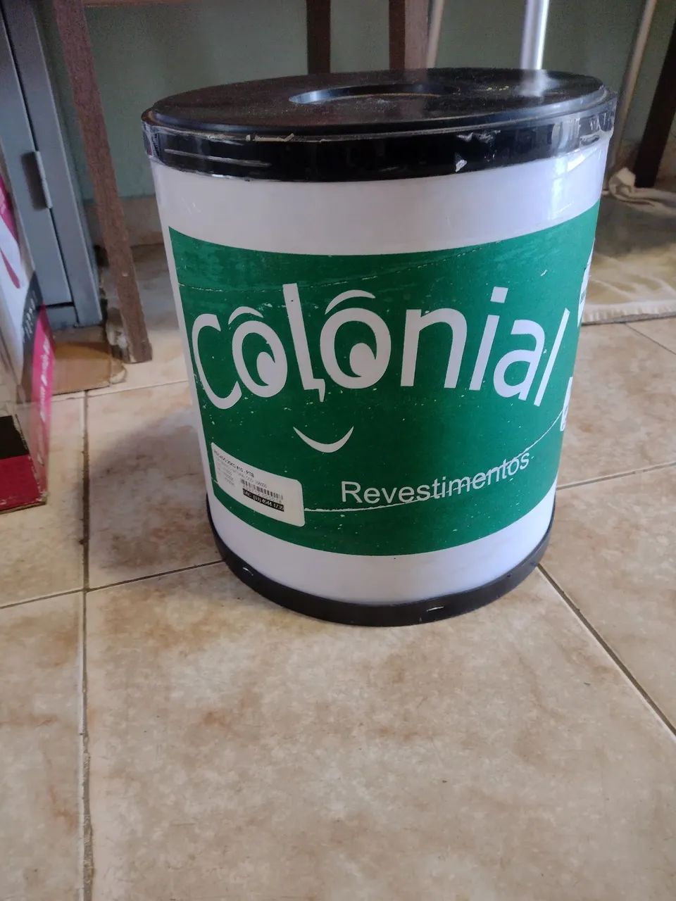 Galão fechado de massa para textura