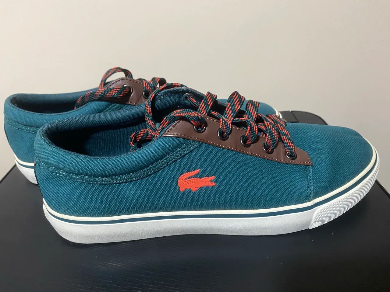 2 pares sapatênis lacoste Nº41  - Foto 4