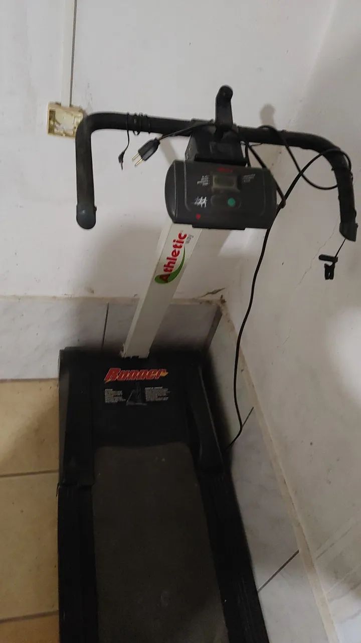 Esteira em otimo estado de barbada