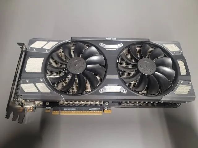 EVGA GeForce GTX 1070 8 GB - Foto 2