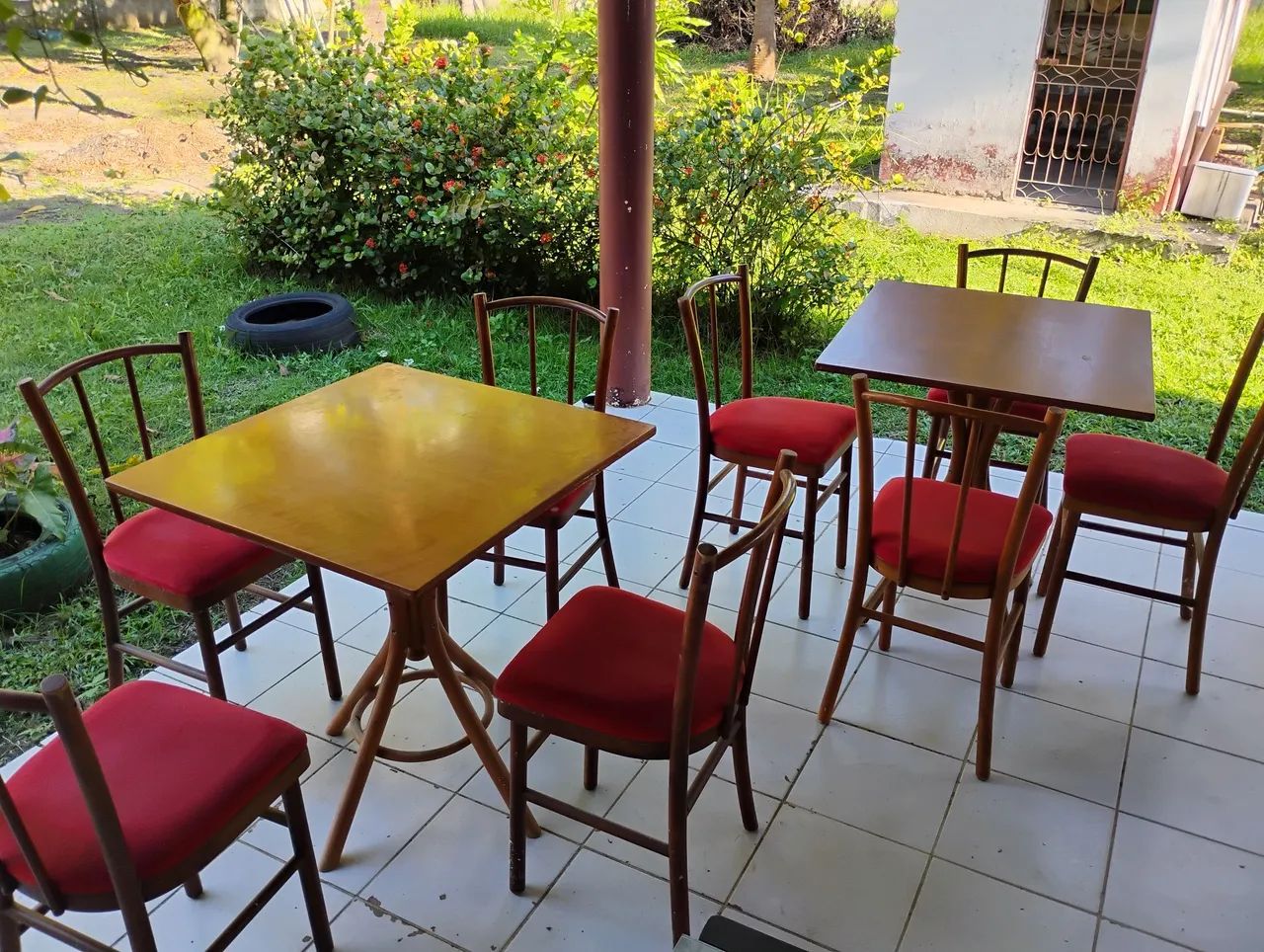 Mesas e cadeiras - Foto 4