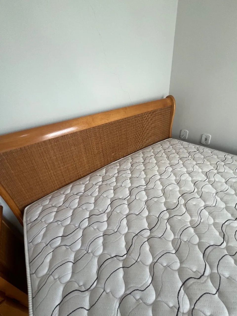 Cama e cabeceira  - Foto 5