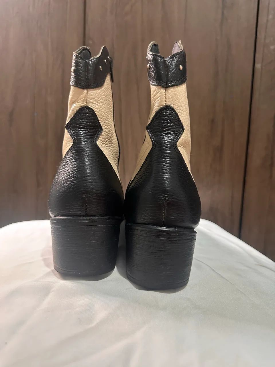 Bota cano curto em couro Legítimo  - Foto 4
