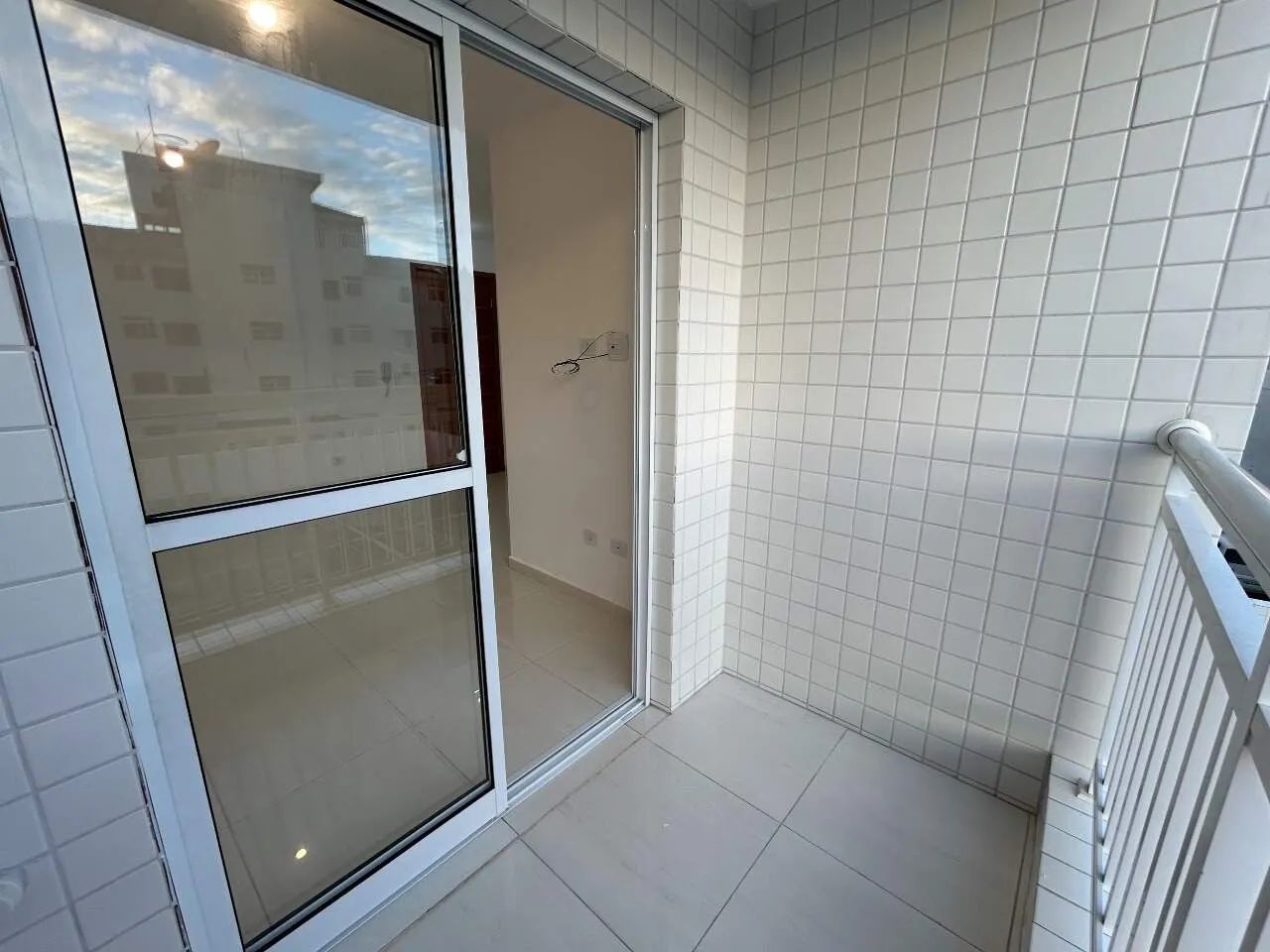 APARTAMENTO - PRAIA GRANDE - Foto 2