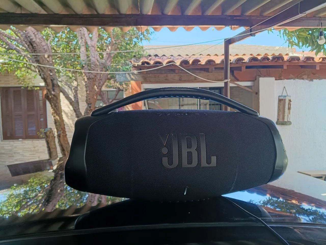 Jbl bomboox 3 caixa top  muito alta qualidade 