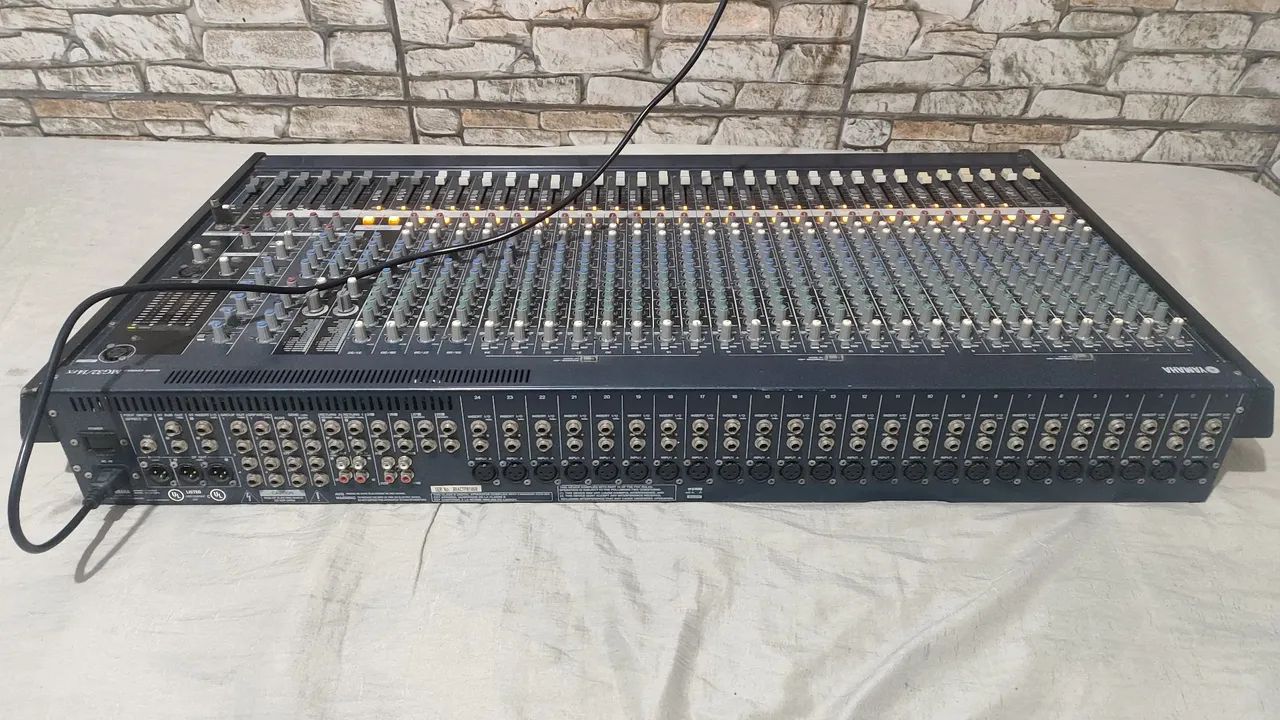 Mesa Yamaha MG32/14FX - Foto 4