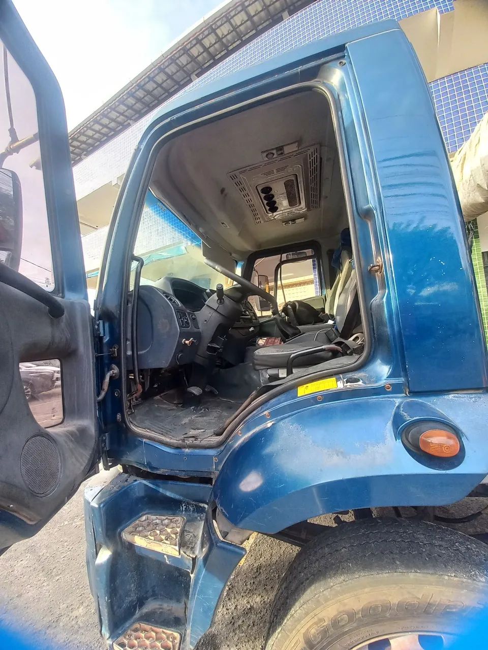 Caçamba Ford/Cargo 2428 CN - Foto 2