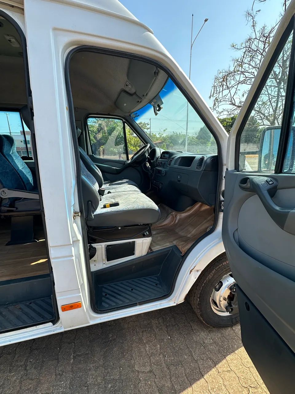 Mercedes-Benz Sprinter 413 Van Luxo 2.2 16 E 20L Dies 2010 - Foto 5