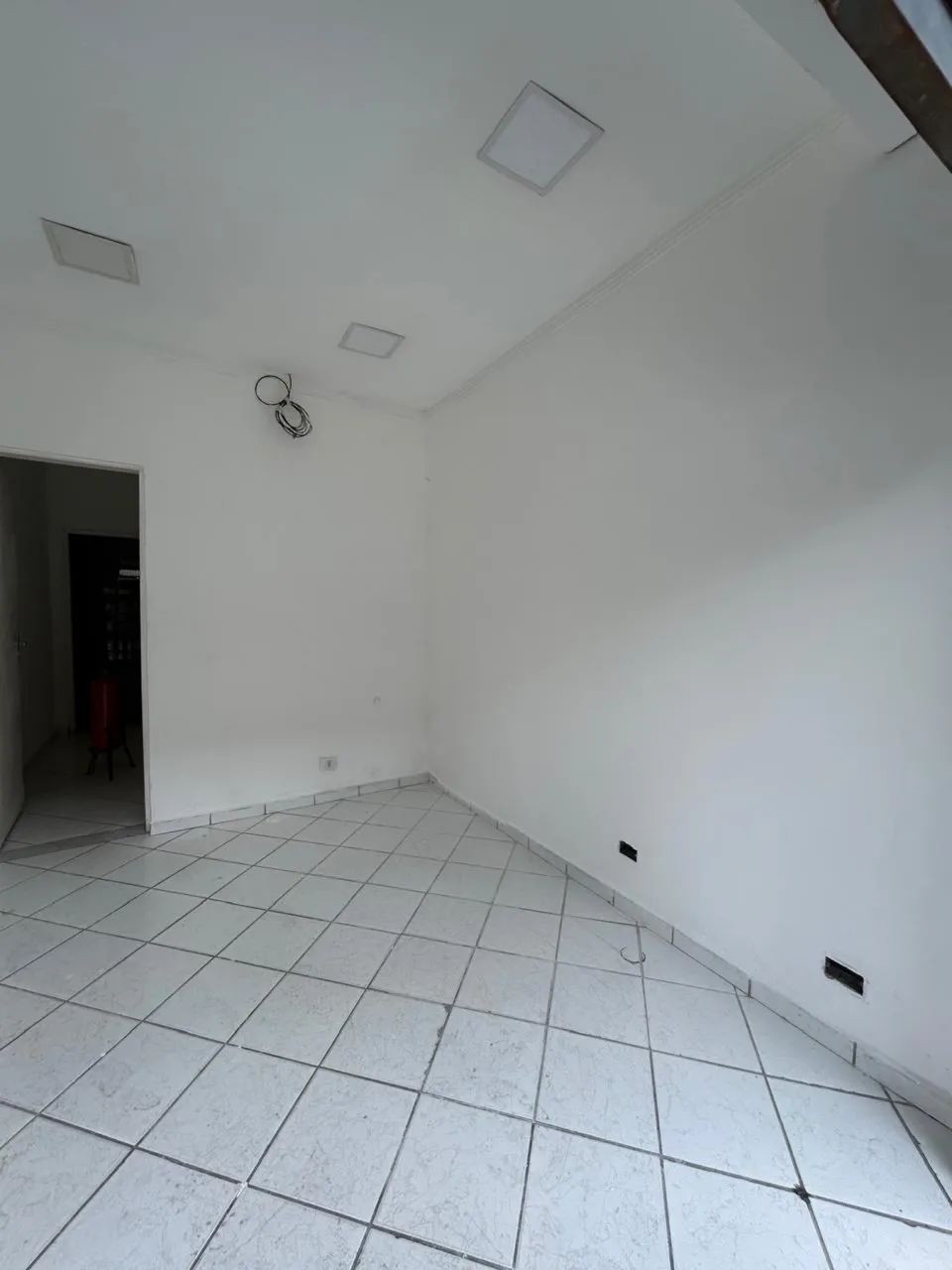 Cubatao - Sala com.na vila nova pacote 1200,00,  e Loja térrea  no centro  pacote 1900,00 - Foto 4
