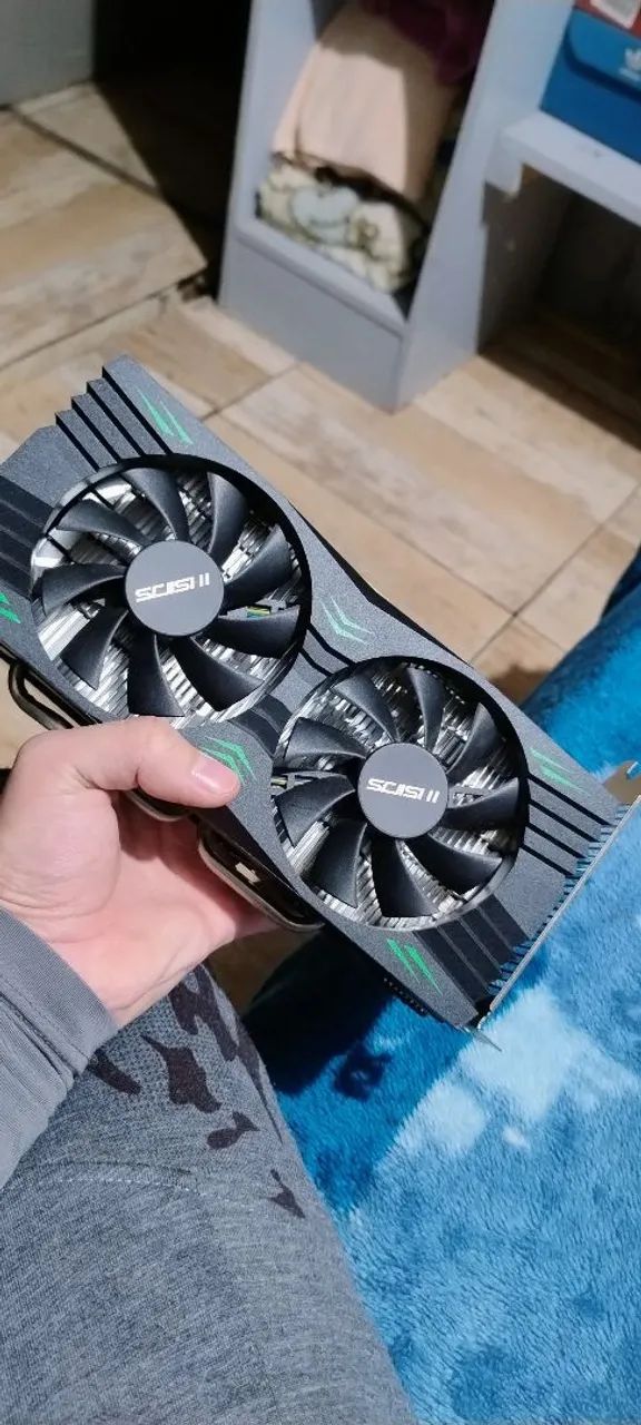 RX 580 2048SP 8GB SOYO em excelente estado de conservação