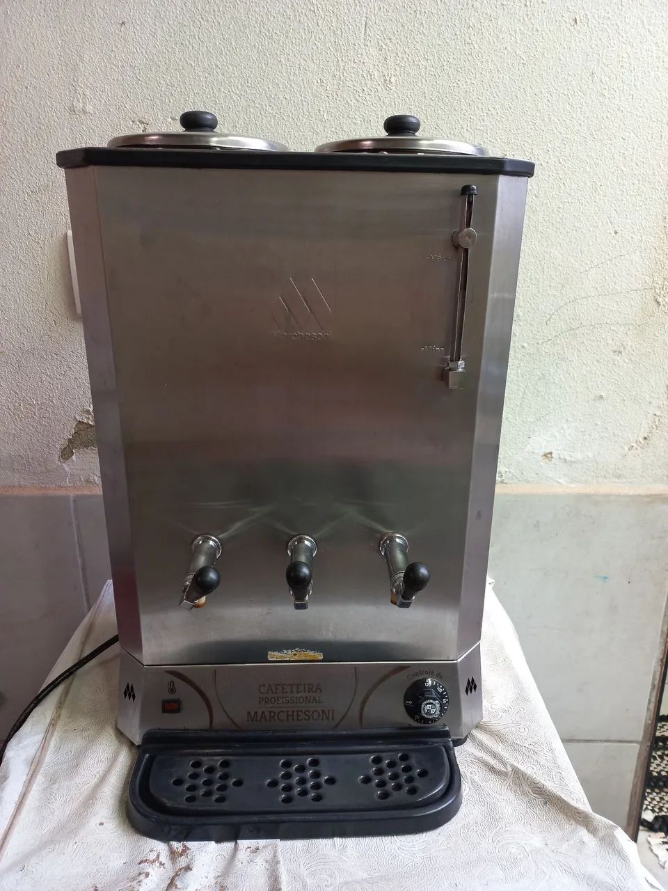 Cafeteiras industrial abaixou o preço 