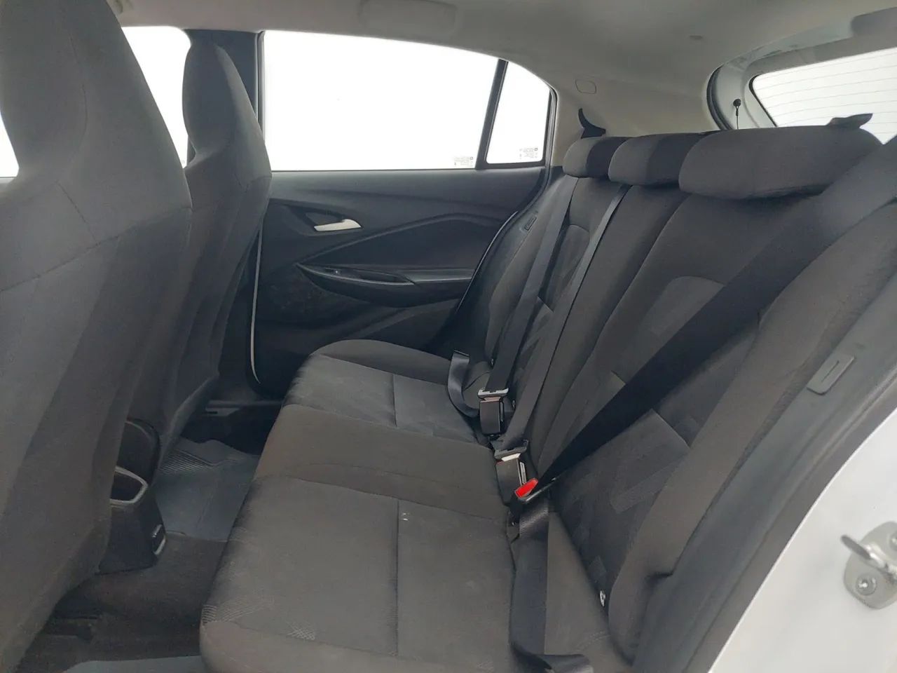 Chevrolet Onix Hatch 1.0 12V Flex Mec. 4P, foto 17 de 18