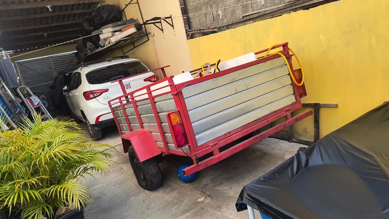 Reboque carretinha 2,30cm x 1,35cm - Foto 2