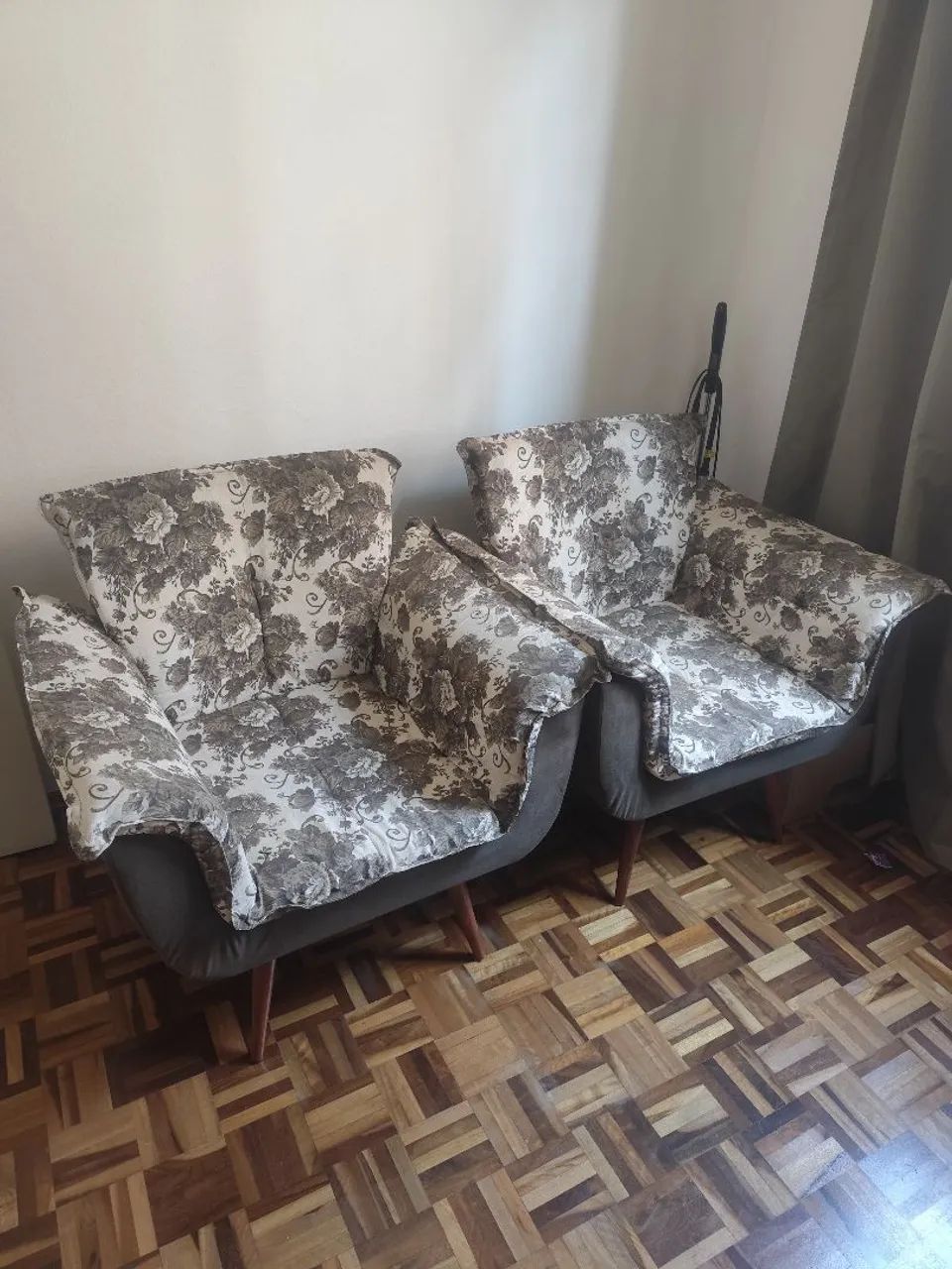 Belíssimo jogo de sofá com poltronas - Foto 4