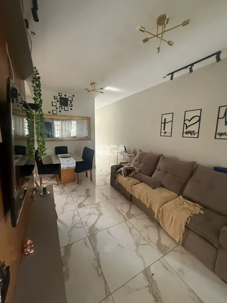 CASA COM 3 QUARTOS (1 SUÍTE) E 2 VAGAS  VENDA - Foto 4
