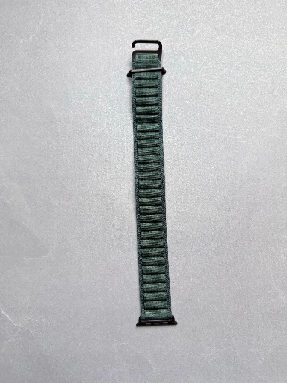 Pulseira loop Alpina (M)