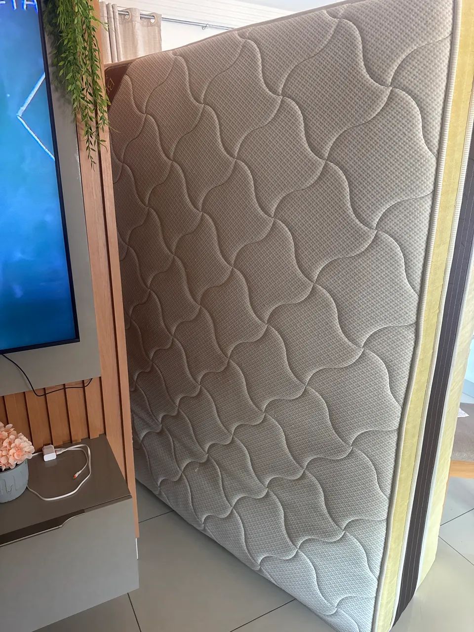 Vendo cama box conjugada com colchão preço a negociar  - Foto 3