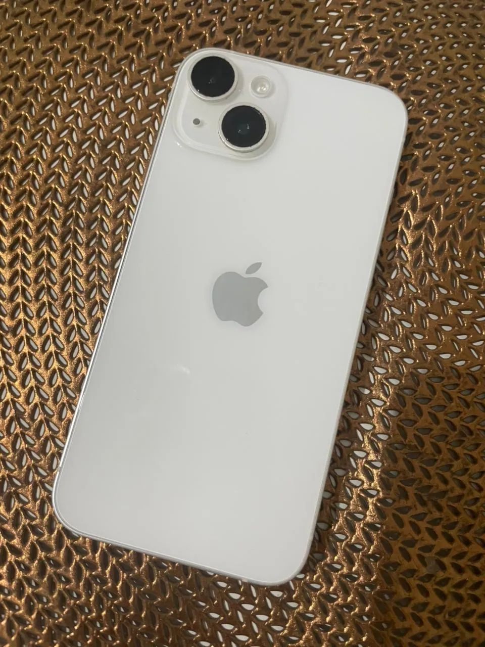美品 iPhone 14 128GB ホワイト Amazon.com: Apple iPhone 14, 128GB, Starlight - Locked to AT&T