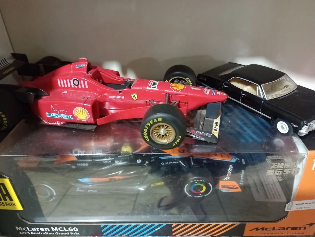 Lote de carrinhos Formula 1 e Impala - Foto 2