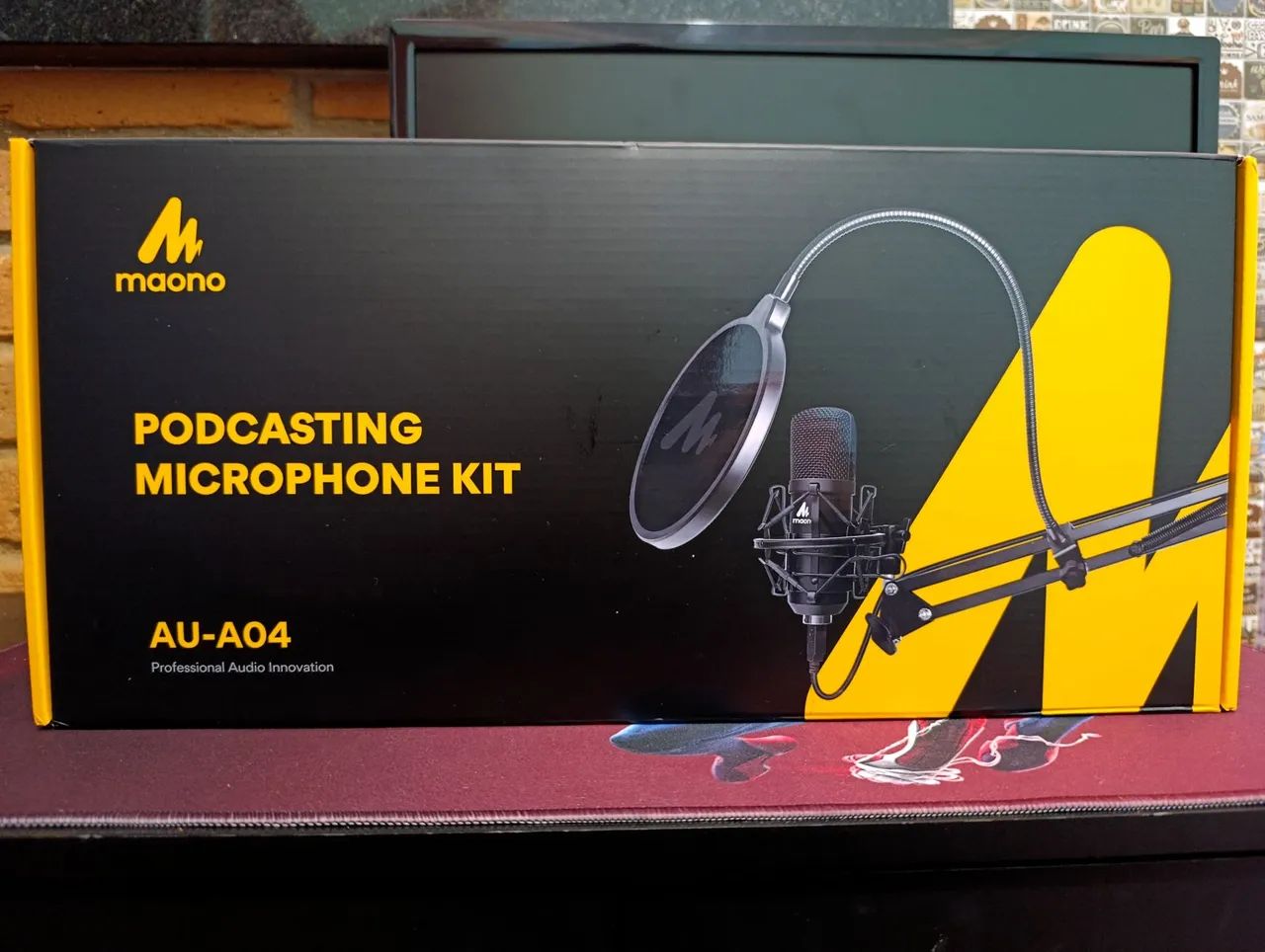 Kit Microfone Profissional Maono AU-A04 - Completo com Braço e Pop Filter