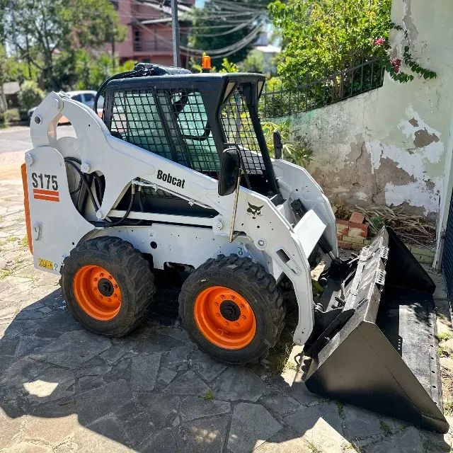 Mini Carregadeira Bobcat S175 2008 | Revisada | 3.284h | Garantia | Pronta p/ Trabalhar - Foto 4