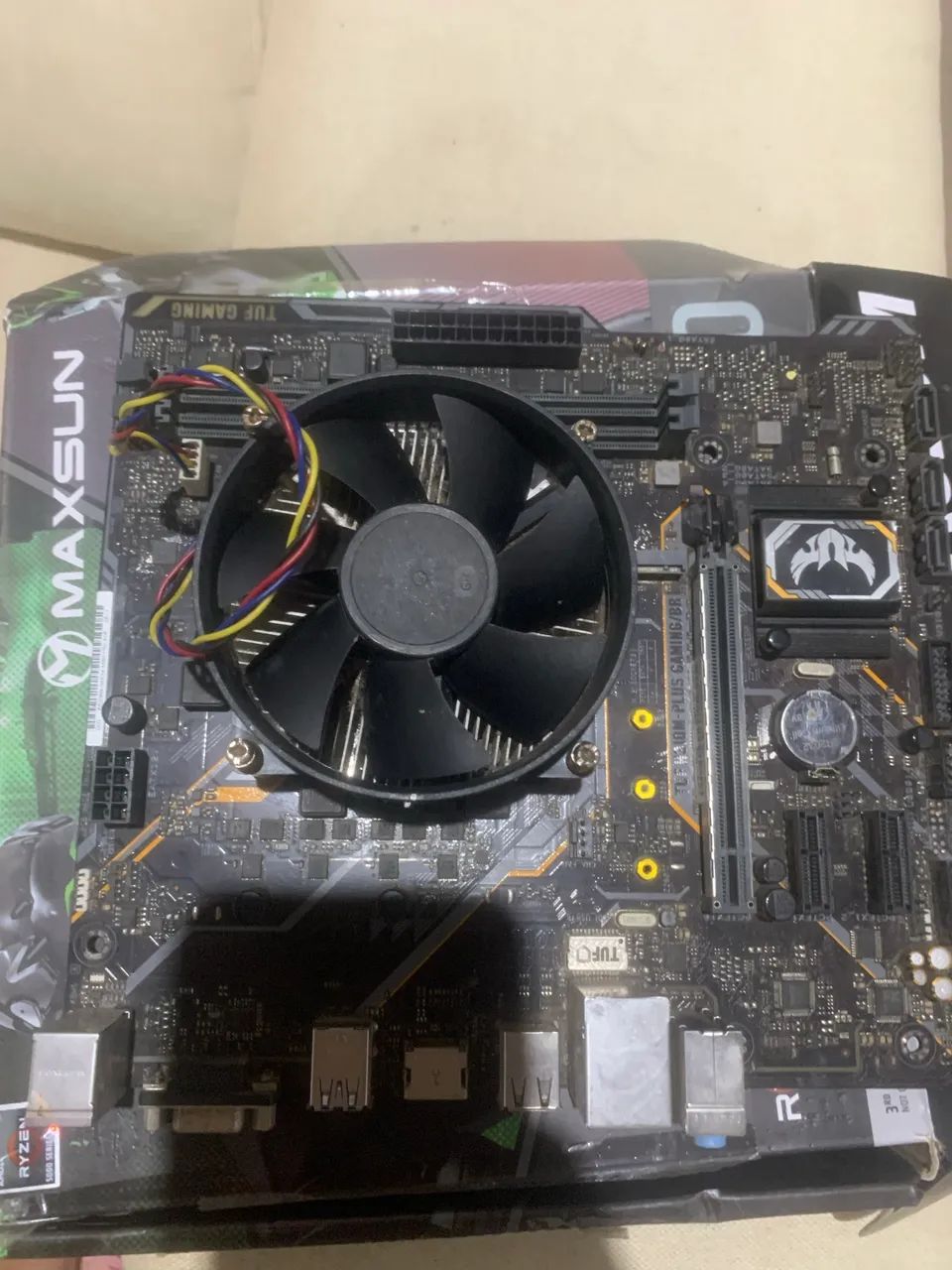 Placa mãe Tuf H310M plus + Processador i3 de 9 geração